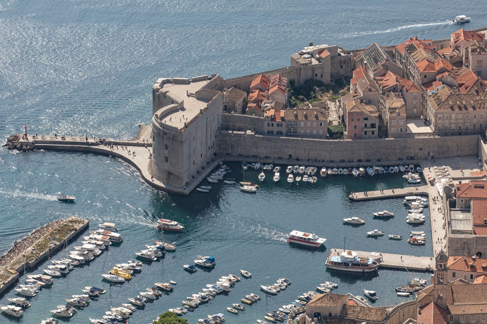01.10.2021., Srdj, Dubrovnik - Pogled na dubrovacku staru jezgru.
Photo: Grgo Jelavic/PIXSELL
