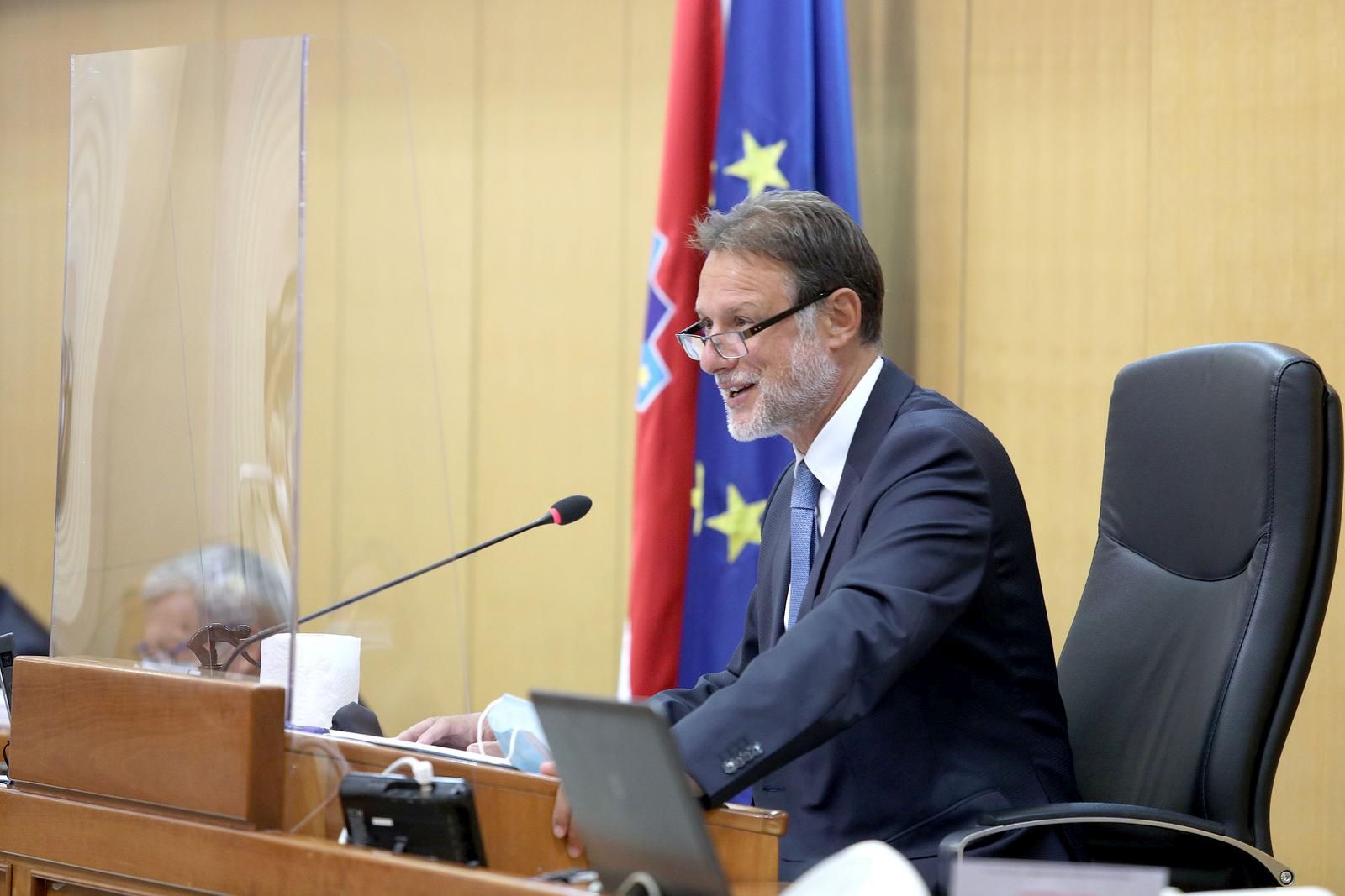02.09.2020., Zagreb - Sabor je danas poceo 2. izvnarednu sjednicu koja je sazvana na zahtjev Vlade radi donosenja Zakona o obnovi Zagreba i okolice nakon potresa. Predsjednik Sabora Gordan Jandrokovic Photo: Patrik Macek/PIXSELL
