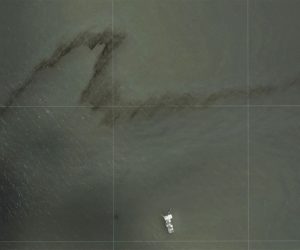 epa09450377 A handout photo made available by the National Oceanic and Atmospheric Administration (NOAA) reportedly shows an oil slick moving near an offshore oil platform in the Gulf of Mexico near Port Fouchon, Louisiana, USA, 01 September 2021 (Issued 05 September 2021). According to the US Coast Guard, the oil was first seen after Hurricane Ida passed through the area and is believed to leaking be from an undersea pipeline.  EPA/NATIONAL OCEANIC AND ATMOSPHERIC ADMINISTRATION / HANDOUT  HANDOUT EDITORIAL USE ONLY/NO SALES