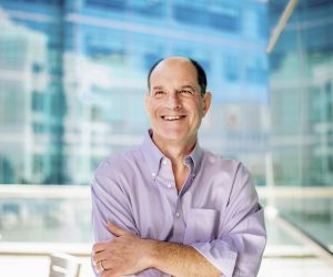 epa09505306 A handout photo made available by the University of California, San Francisco shows David Julius after winning the 2020 Breakthrough Prize in Life Sciences in San Francisco, California, USA, 05 September 2019 (issued 04 October 2021). Julius, along with Ardem Patapoutian of the Howard Hughes Medical Institute, Scripps Research have won the 2021 Nobel Prize in Physiology or Medicine for their discovery of receptors for temperature and touch.  EPA/UNIVERSITY OF CALIFORNIA, SAN FRANCISCO / HANDOUT  HANDOUT EDITORIAL USE ONLY/NO SALES