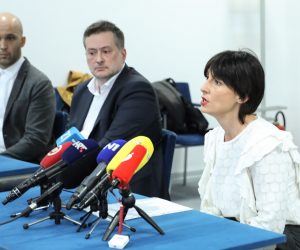 Zagreb, 06.10.2021. -  Konferencija za medije održali su članovi Upravnog vijeća Dječje bolnice Srebrnjak na temu odluke o odabiru ravnatelja bolnice.  Na fotografiji Marko Turudić, Tomislav Lauc, Ivana Novoselec.
foto HINA/ Admir BULJUBAŠIĆ/ abu