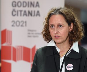 Zagreb, 12.10.2021. - Meðunarodna konferencija o poticanju èitanja "Èitajmo da ne ostanemo bez rijeèi". Na fotografiji ministrica kulture i medija Nina Obuljen Korinek. foto HINA/ Lana SLIVAR DOMINIÆ/ lsd