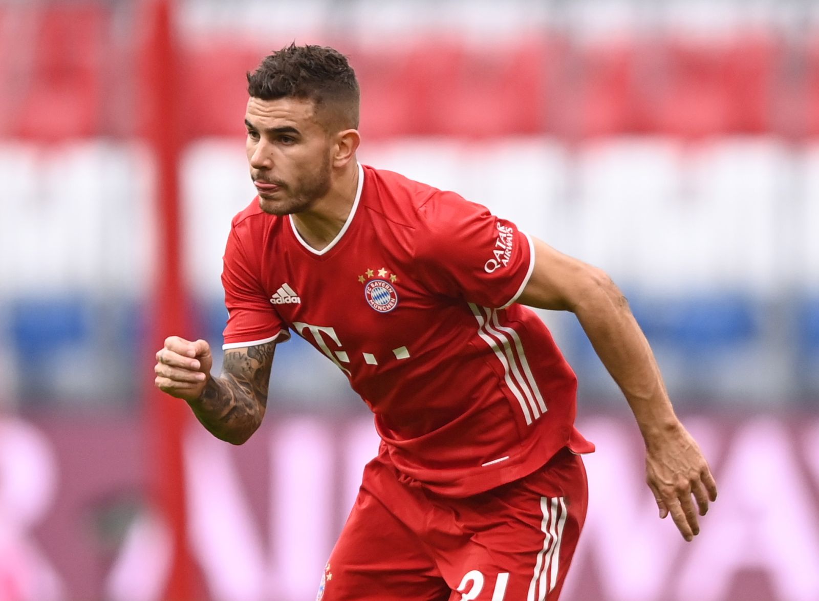 epa09521929 (FILE) Bayern's Lucas Hernandez in action during the German Bundesliga soccer match between FC Bayern Munich and Eintracht Frankfurt, in Munich, Germany, 24 October 2020 (reissued 13 October 2021). Madrid court orders imprisonment of 25-year-old Bayern Munich's player Lucas Hernandez on  13 October 2021, after violating restraining order.  EPA/LUKAS BARTH-TUTTAS / POOL (DFL regulations prohibit any use of photographs as image sequences and/or quasi-video) *** Local Caption *** 56447620
