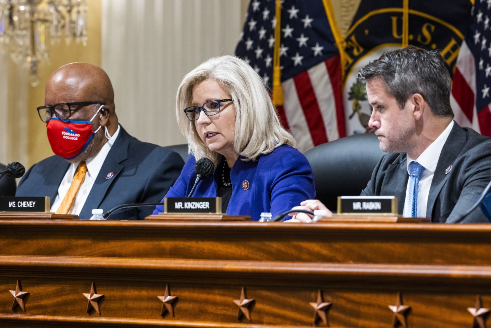 epa09533273 Democratic Representative from Mississippi Bennie Thompson  (L), Republican Representative from Wyoming Liz Cheney (C), and Republican Representative from Illinois Adam Kinzinger (R), along with members of the House select committee investigating the January 6 attack, prepare to recommend citing Steve Bannon for criminal contempt of Congress and refer him to DC's United States Attorney for prosecution in the Cannon House Office Building in Washington, DC, USA, 19 October 2021. Bannon, an adviser to former US President Donald Trump, is claiming executive privilege even though he was not a member of Trump's administration at the time of the attack.  EPA/JIM LO SCALZO