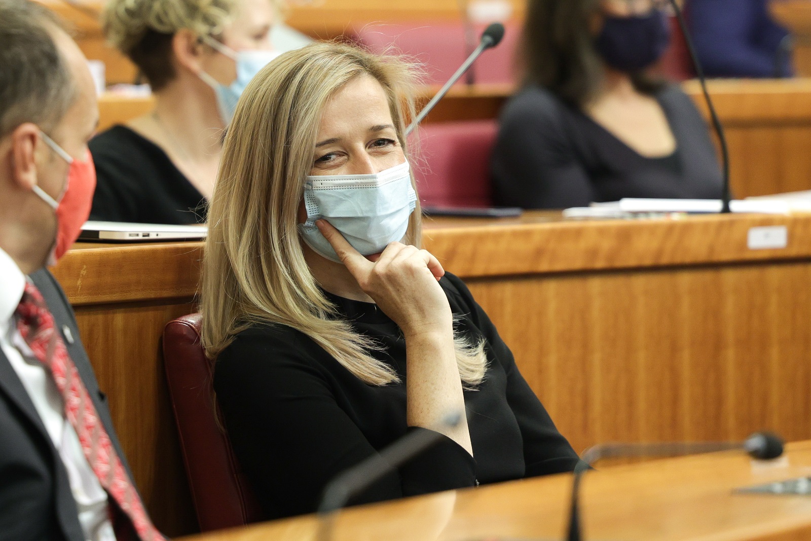 Zagreb, 27.10.2021 - Nastavak 8. sjednice Hrvatskoga sabora raspravom o Godišnjem izvješću Vlade RH koje je podnio premijer Andrej Plenković.
Na fotografiji Mirela Ahmetović.
foto HINA/ Edvard ŠUŠAK/ es