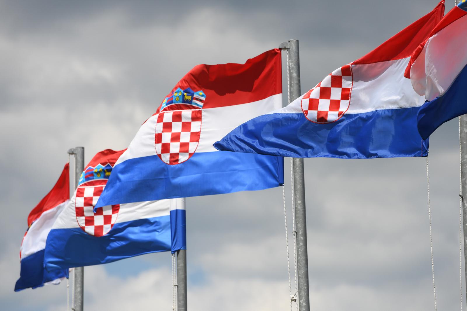 02.06.2021., Knin - Zavrsna svecanost hodnje pripadnika Hrvatske vojske, polaznika 2. narastaja obuke u Sredistu za razvoj vodja "Marko Babic" na kninskoj tvrdjavi. Polaznicima su na svecanosti  dodijeljene znacke i diplome o uspjesno zavrsenoj obuci.
Photo: Hrvoje Jelavic/PIXSELL