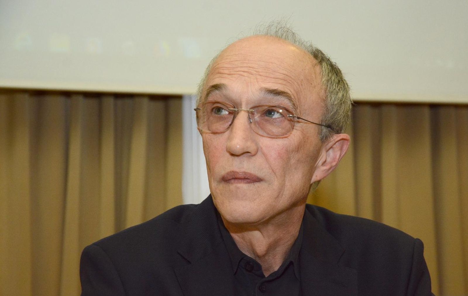 Bjelovar: Okrugli stol o negativnim demografskim pokazateljima uslijed iseljavanja 02.10.2018., Bjelovar, Hotel Central - U hotelu Central odrzan je okrugli stol na temu "Demografski izazovi iz zupanijske perspektive", a organiziran je u sklopu projekta "Povecanje efikasnosti i odrzivosti rada gospodarsko-socijalnih vijeca Bjelovarsko-bilogorske, Medjimurske i Varazdinske zupanije". Na okruglom stolu raspravljalo se o negativnom trendu iseljavanja stanovnistva iz Hrvatske i kako ga zaustaviti. Andjelko Akrap Photo: Damir Spehar/PIXSELL