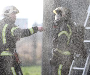 02.12.2018., Zagreb - Pozar u salonu namjestaja Prima u Novom Jelkovcu. 
Photo: Filip Kos/PIXSELL