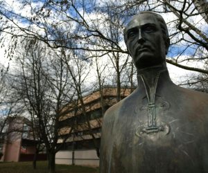 16.03.2009., Zapresic - U Osnovnoj skoli "Ljudevit Gaj" dodgodio se fizicki napad profesora tjelesnog na jednog od ucenika. 
Photo: Marin Tironi/24sata
