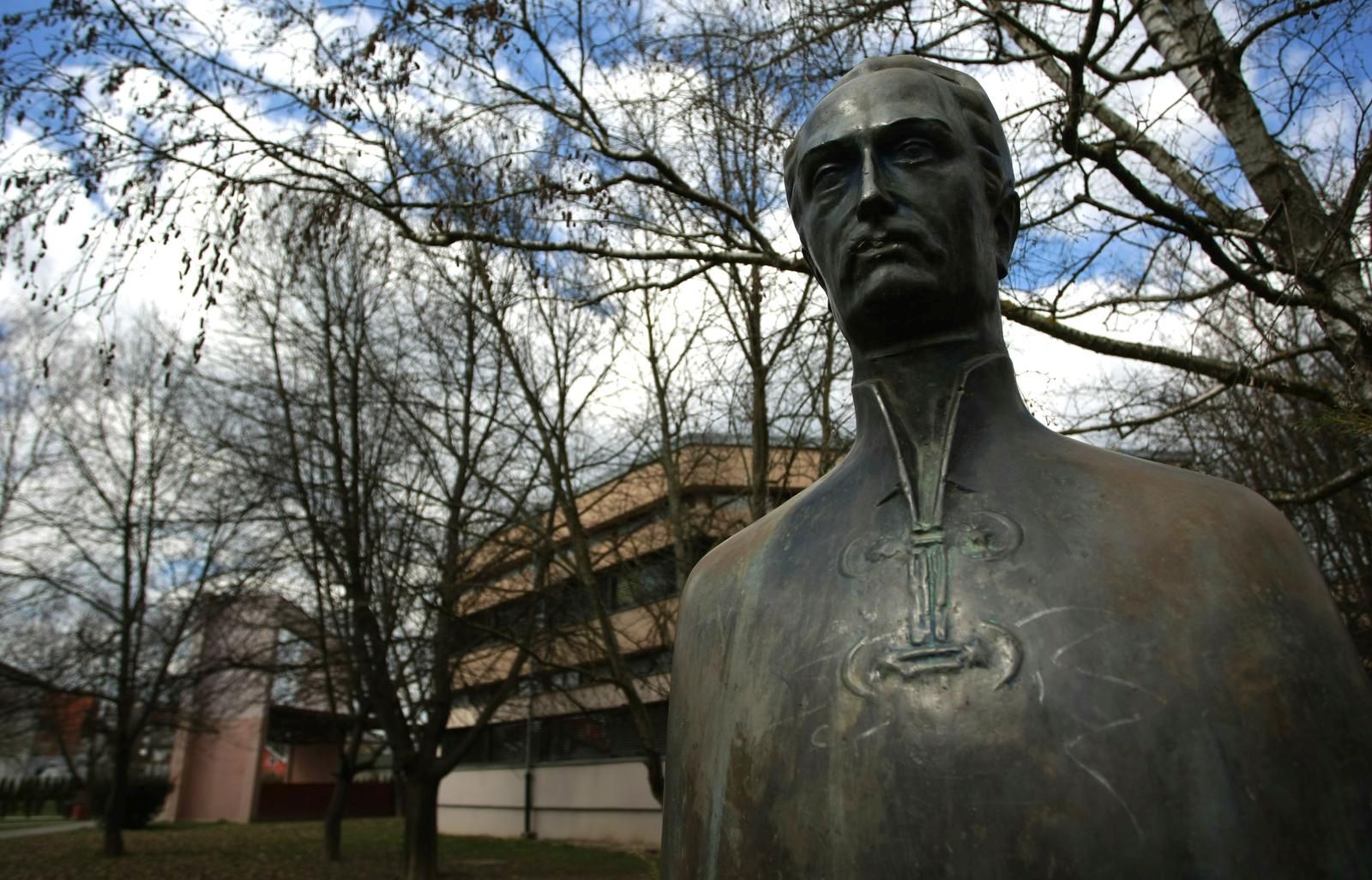 16.03.2009., Zapresic - U Osnovnoj skoli "Ljudevit Gaj" dodgodio se fizicki napad profesora tjelesnog na jednog od ucenika. 
Photo: Marin Tironi/24sata