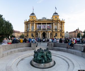04.09.2021., Zagreb - Gradjani uzivaju u Ljetnim vecerima Hrvatskog narodnog kazalista u Zagrebu. Veceras su na programu bile Opera i Drama HNK u Zagrebu.
Photo: Davor Puklavec/PIXSELL