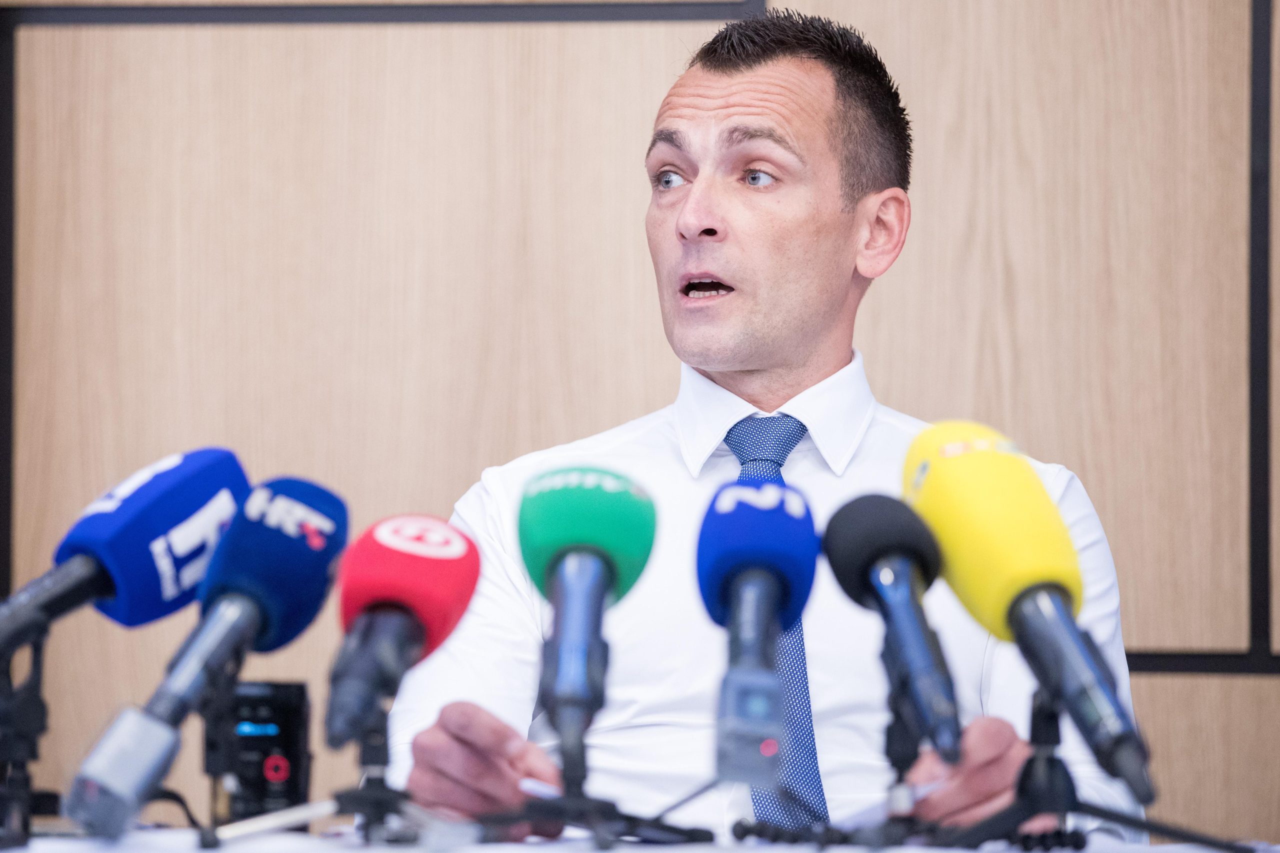 04.10.2021., Rijeka - Privremeno suspendirani nogometni sudac Ivan Bebek odrzao je konferenciju za medije povodom otvaranja disciplinskog postupka HNS-a.