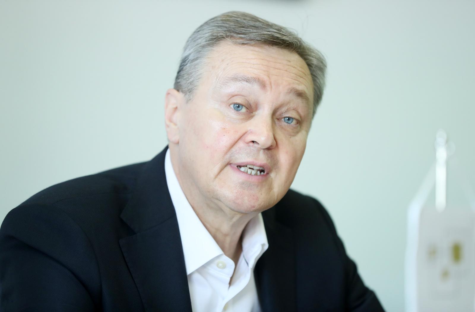 05.06.2019., Zagreb - HUB Analize 68 "Kamatni rizik: fiksirati ili varirati?". Na konferenciji su govorili direktor HUB-a Zdenko Adrovic i Velimir Sonje, ekonomski analiticar, Arhivanalitika. Zdenko Adrovic.  
Photo: Sanjin Strukic/PIXSELL
