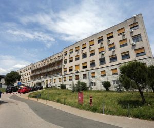 22.05.2018. Rijeka - Bolnica. Klinicki bolnicki centar Rijeka, lokalitet Susak. Klinika za maksiofacialnu kirurgiju, Zavod za kardiologiju, zavod za radiologiju, klinika za neurokitutgiju, klinika za urologiju,  Ilustracija. Editorial stock
Photo: Goran Kovacic/PIXSELL