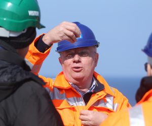 13.03.2015, Pula - U medjunarodnim vodama sjevernog Jadrana, na samoj pomorskoj granici Hrvatske i Italije, nalazi se i jedna od najvecih plinskih platformi u tom podrucju. Plinska platforma Anamarija A udaljena je 455 km od Pule, a na njoj INA i AGIP eksploatiraju plin u Jadranskom moru. Izvrsni direktor Zelimir Sikonja.
Photo: Boris Scitar/Vecernji list/PIXSELL