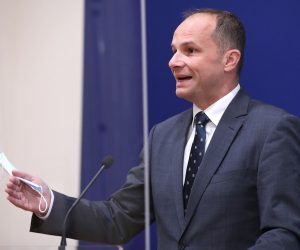 13.10.2021., Zagreb - Na konferenciji za medije Kluba zastupnika SDP-a o  temi: „Rast cijena i troskova u Hrvatskoj“ govorili su Sinisa Hajdas Doncic i Mirela Ahmetovic.  
Photo: Patrik Macek/PIXSELL