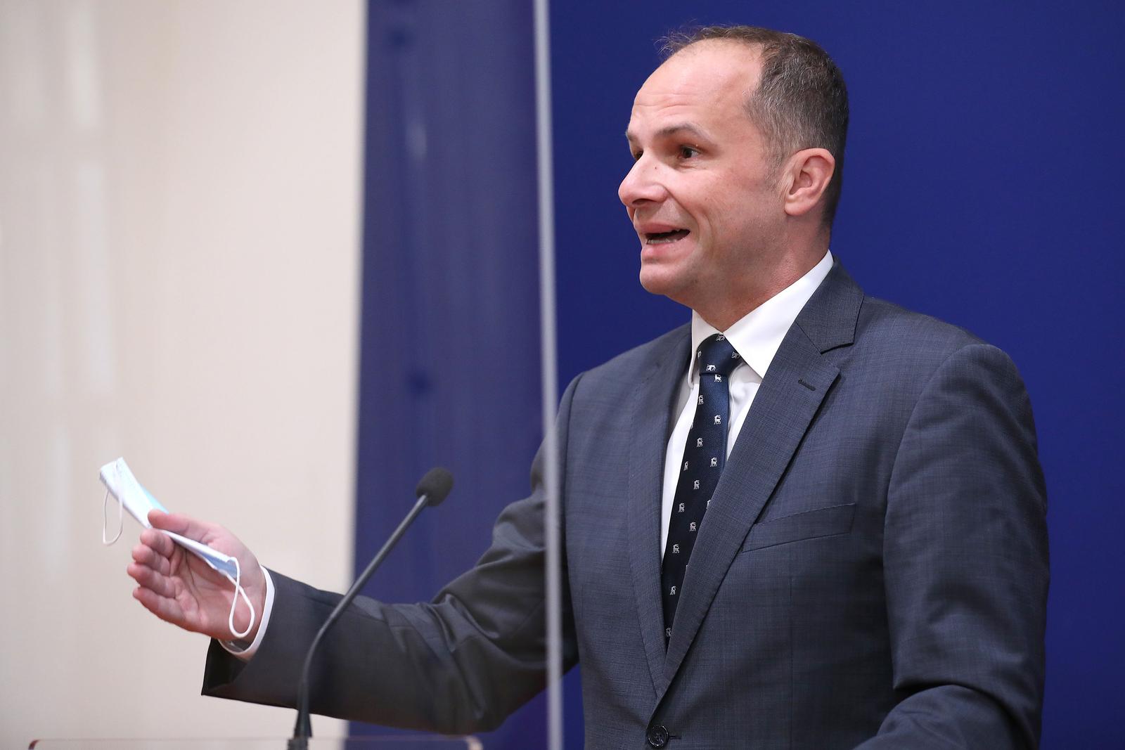 13.10.2021., Zagreb - Na konferenciji za medije Kluba zastupnika SDP-a o  temi: „Rast cijena i troskova u Hrvatskoj“ govorili su Sinisa Hajdas Doncic i Mirela Ahmetovic.  
Photo: Patrik Macek/PIXSELL