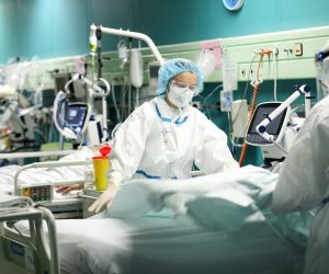 16.04.2021., Zagreb - Reportaza iz KB Dubrava sa odjela intezivnog lijecenja Covid pozitivnih pacijenata koji su na respiratoru.
Photo: Emica Elvedji/PIXSELL
