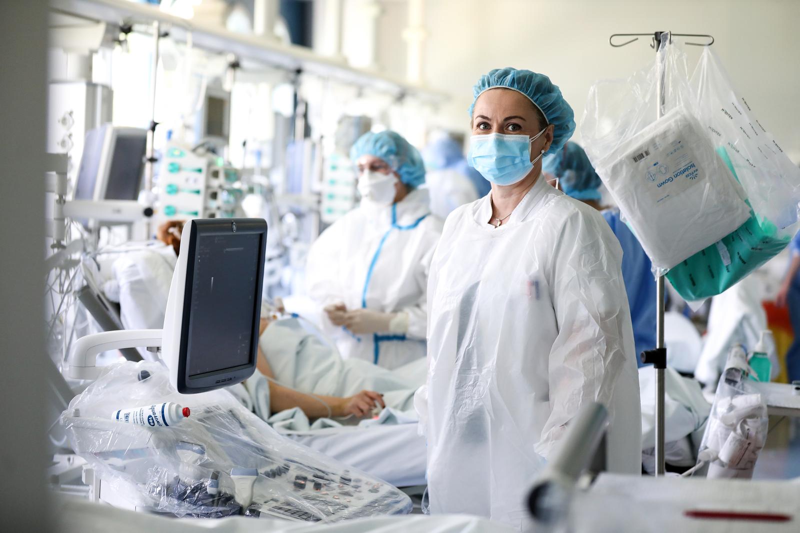16.04.2021., Zagreb - Reportaza iz KB Dubrava sa odjela intezivnog lijecenja Covid pozitivnih pacijenata koji su na respiratoru. Tatjana Keres lijecnica i voditeljica odjela.
Photo: Emica Elvedji/PIXSELL
