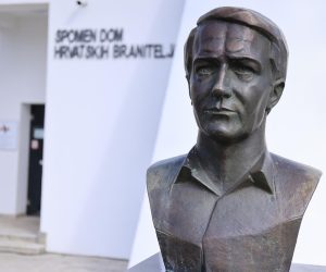 16.10.2021., Vukovar - Obiljezavanje 30. godisnjice tragicne pogibije general bojnika Blage Zadre, heroja Trpinjske ceste. Na Trpinjskoj cesti odrzao se prigodni program "Heroj Trpinjske ceste" nakon cega se krenulo u mimohod do mjesta pogibije general bojnika Blage Zadre.