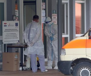 19.04.2021.,  Karlovac - Zbog reduciranja hladnog pogona u  Opcu bolnicu Karlovac od danas se primaju hitni slucajevi i onkoloski bolesnici. Covid odjel Opce bolnice vec tjednima je prenapucen pacijentima koji svakodnevno u velikom broju pristizu.
Photo: Kristina Stedul Fabac/PIXSELL
