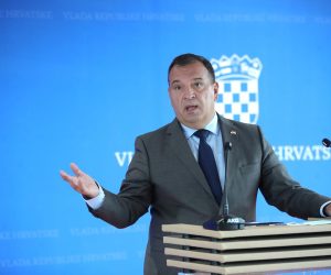21.10.2021., Zagreb. U Nacionalnoj i sveucilisnoj knjiznicia odzana je 81. sjednica Vlade RH. Nakon sjednice Vlade novinarima se obratio ministar Vili Beros.