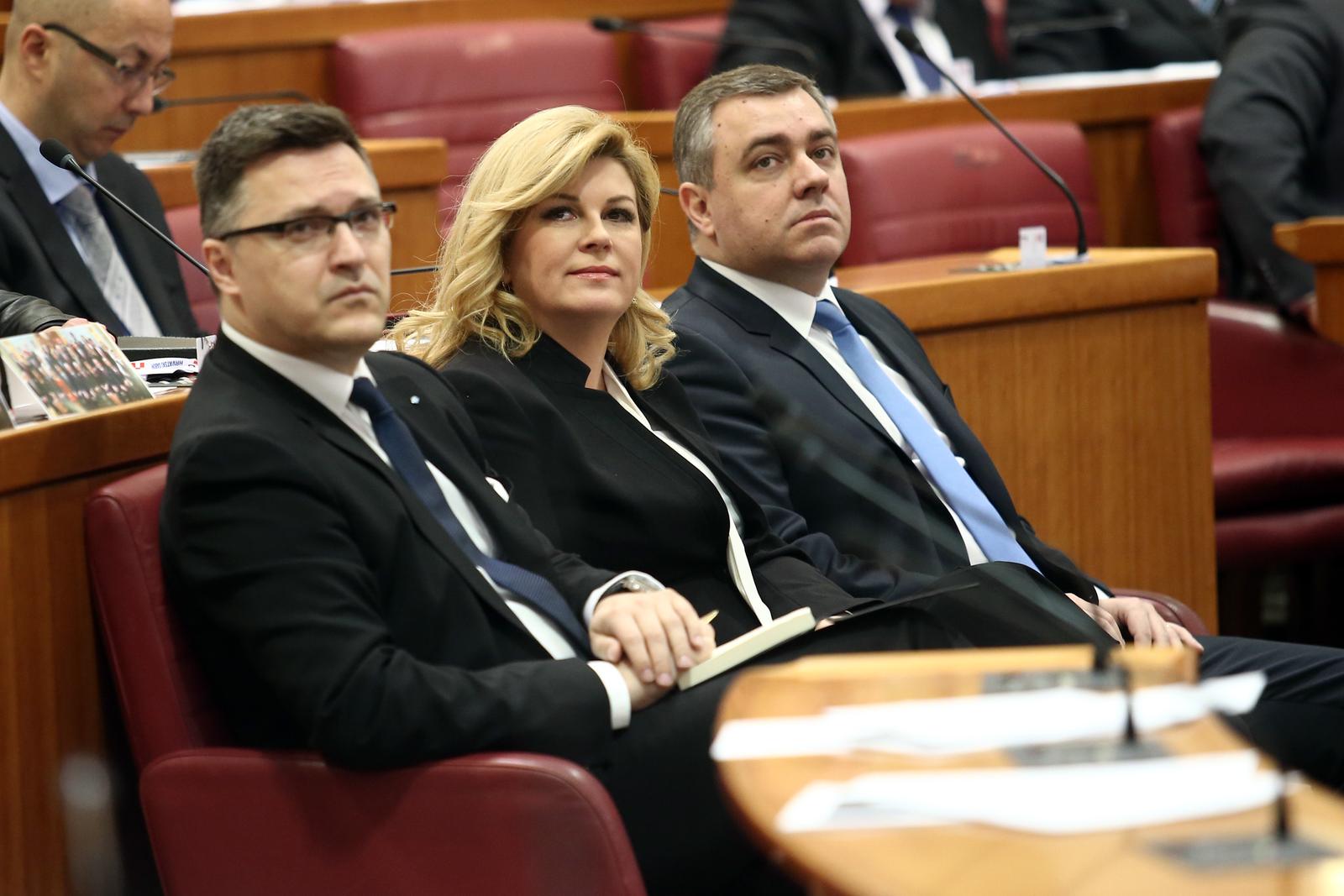 22.01.2016., Zagreb - Mandatar Tihomir Oreskovic na drugoj sjednici 8. saziva Hrvatskog sabora predstavio program Vlade i njezine clanove te od zastupnika zatrazio da mu iskazu povjerenje. Kolinda Grabar Kitarovic.
Photo: Sanjin Strukic/PIXSELL