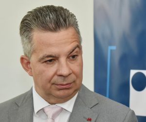 22.05.2018., Sibenik - INA i Dogus grupa donirali 200 000 kuna Odjelu pedijatrije Opce bolnice Sibensko-kninske zupanije. Predsjednik Uprave Ine Zoltan Aldott
Photo: Hrvoje Jelavic/PIXSELL