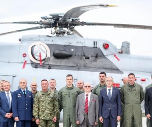 23.09.2019., Zagreb - U vojarni “Pukovnik Marko Zivkovic” na Plesu odrzan promotivni let u sklopu prezentacije zavrsetka remonta helikoptera Mi-171 Sh. Damir Krsticevic, Anvar Azimov, Mirko Sundov 
Photo: Slavko Midzor/PIXSELL