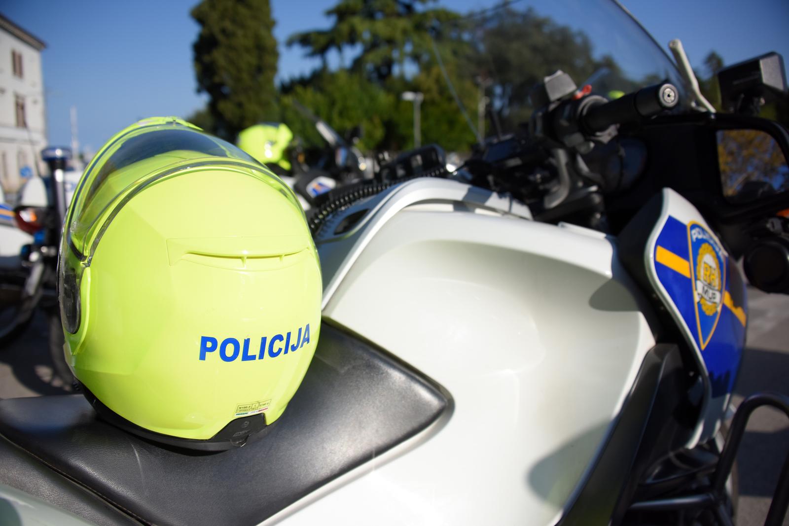 25.09.2021., Pula - U podnozju pulskog amfiteatra, odrzan je 11. Memorijal Sime Buzov, natjecanje u voznji spretnosti prometnih policajaca - vozaca motocikala. Na natjecanju je ucestvovao 41 prometni policajac, po dvojica iz svih policijskih uprava, te dva policijska sluzbenika iz Mobilne jedinice prometne policije.
Photo: Sasa Miljevic/PIXSELL