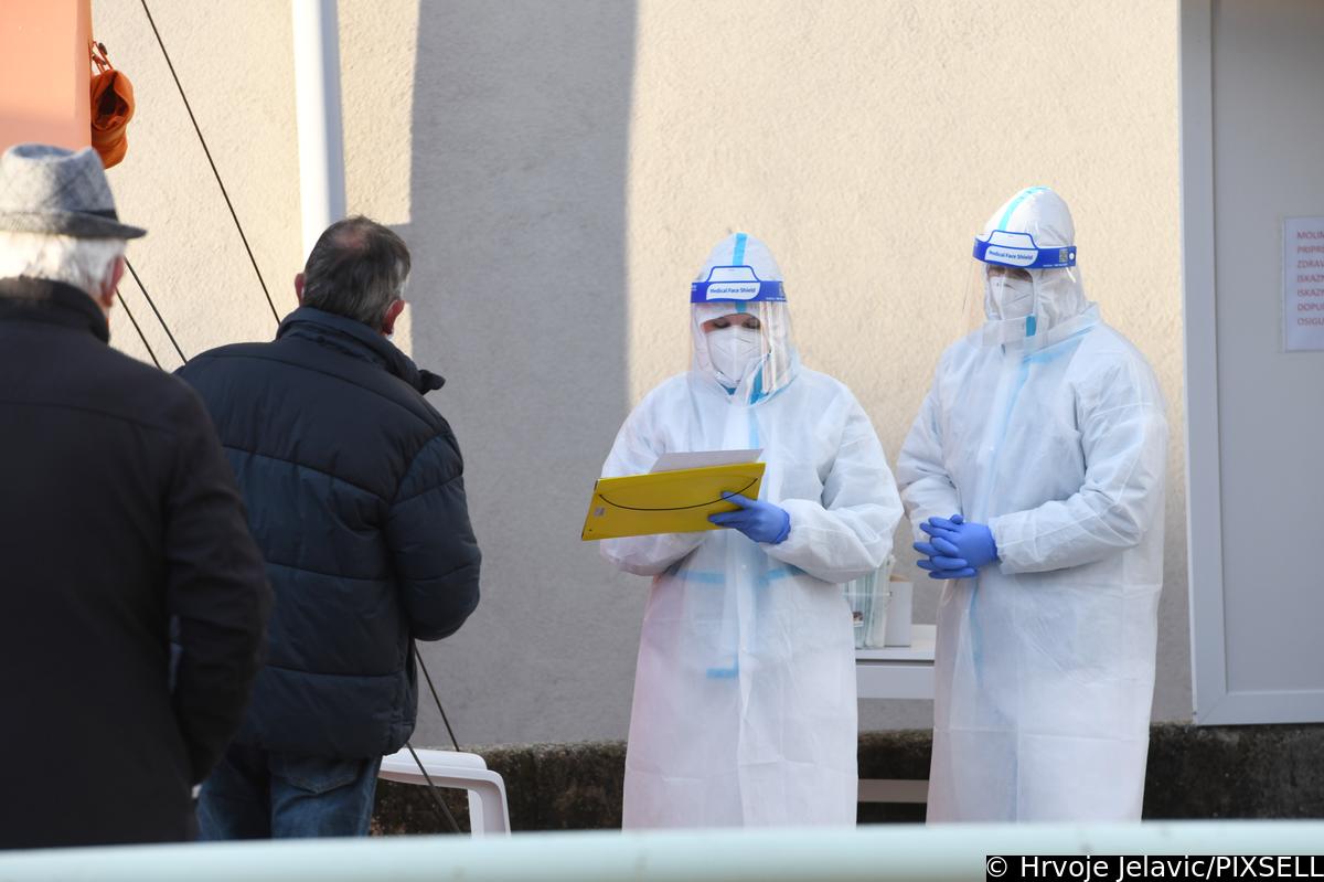 26.01.2021., Sibenik - Broj zarazenih od virusa Covid 19 u Sibensko-kninskoj zupaniji sve je manji, tako da se smanjuje i broj tesiranih osoba.
Photo: Hrvoje Jelavic/PIXSELL