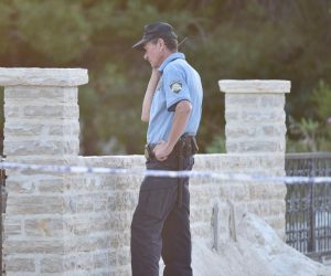 17.06.2018., Vrsi - Policija obavlja ocvid u obiteljskoj kuci, gdje se dogodilo ubojstvo i samoubojstvo.  
 Photo: Hrvoje Jelavic/PIXSELL