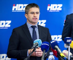 26.10.2021., Split - HDZ Split odrzao konferenciju za medije na kojoj su govorili o posljednjim dogadanjima u Gradskom vijecu i stanju u Gradu.
Vice Mihanovic
Photo: Miroslav Lelas/PIXSELL