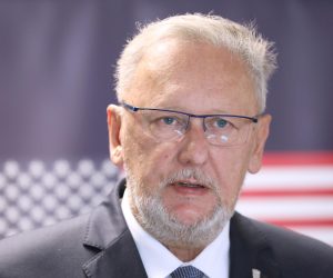 27.09.2021., Zagreb - Na Policijskoj akademiji, potpredsjednik Vlade i ministar unutarnjih poslova Davor Bozinovic i Mark L. Fleming, otpravnik poslova u Veleposlanstvu Sjedinjenih americkih drzava u Republici Hrvatskoj, svecano su otkrili Spomen plocu te obisli smjestajne kapacitete obnovljene sredstvima Europskog zapovjednistva Sjedinjenih Drzava (United States European Command - EUCOM).
Photo: Patrik Macek/PIXSELL