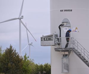 28.04.2021., Benkovac - U Predsjednik Vlade Andrej Plenkovic svecano je pustio u rad vjetroelekranu Korlat. 
Photo: Dino Stanin/PIXSELL
