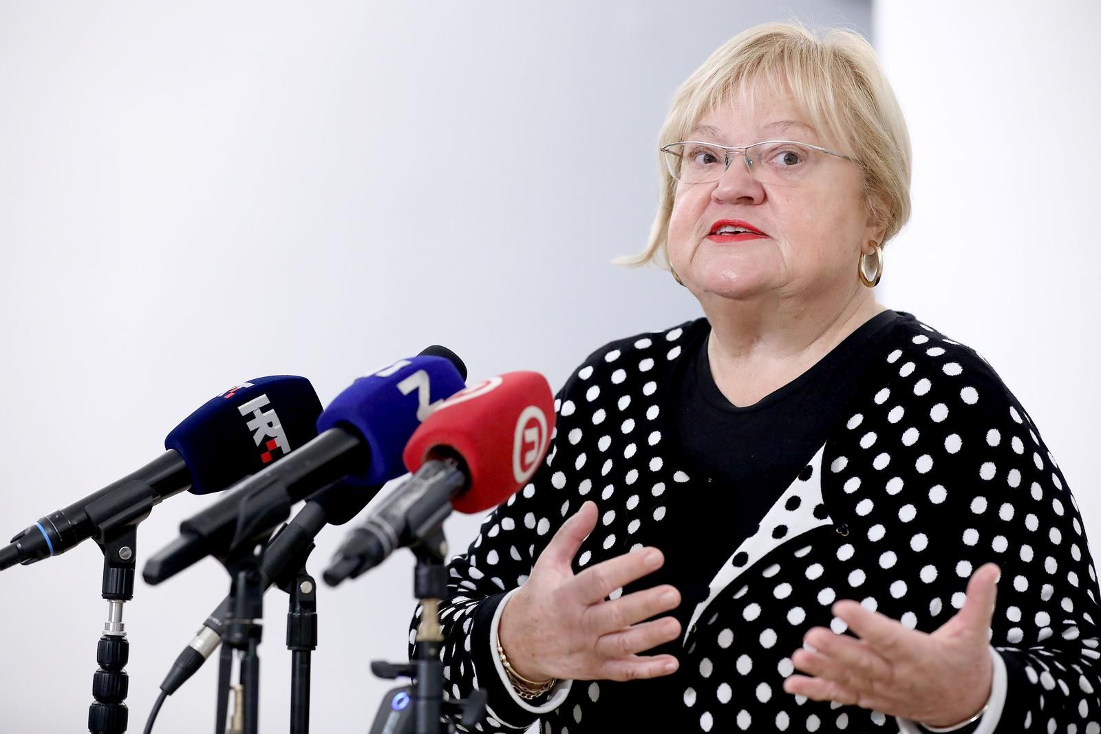 22.10.2021., Zagreb -Zastupnica Anka Mrak Taritas  komentirala je aktualna dogadjanja na konferenciji za medije odrzanoj u Sabor.