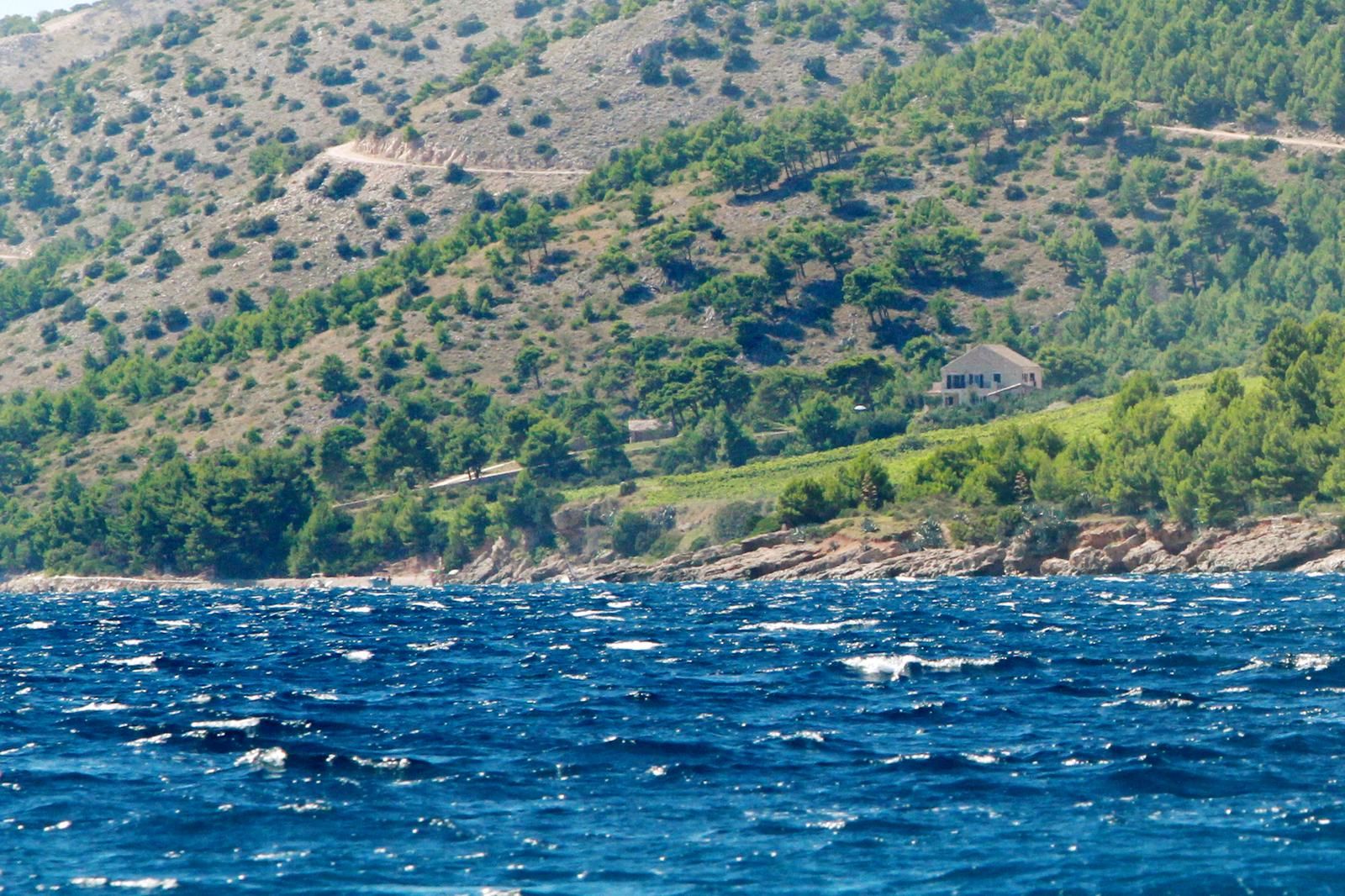 18.08.2014., otok Brac, Bol - Imanje Zvonimira i Leonarde Boban u Murvici nedaleko Bola. Do kuce na imanju je tesko doci kopnom jer je odmah uz more, a iznad je borova suma i sve je ogradjeno. Photo: Ivana Ivanovic/PIXSELL
