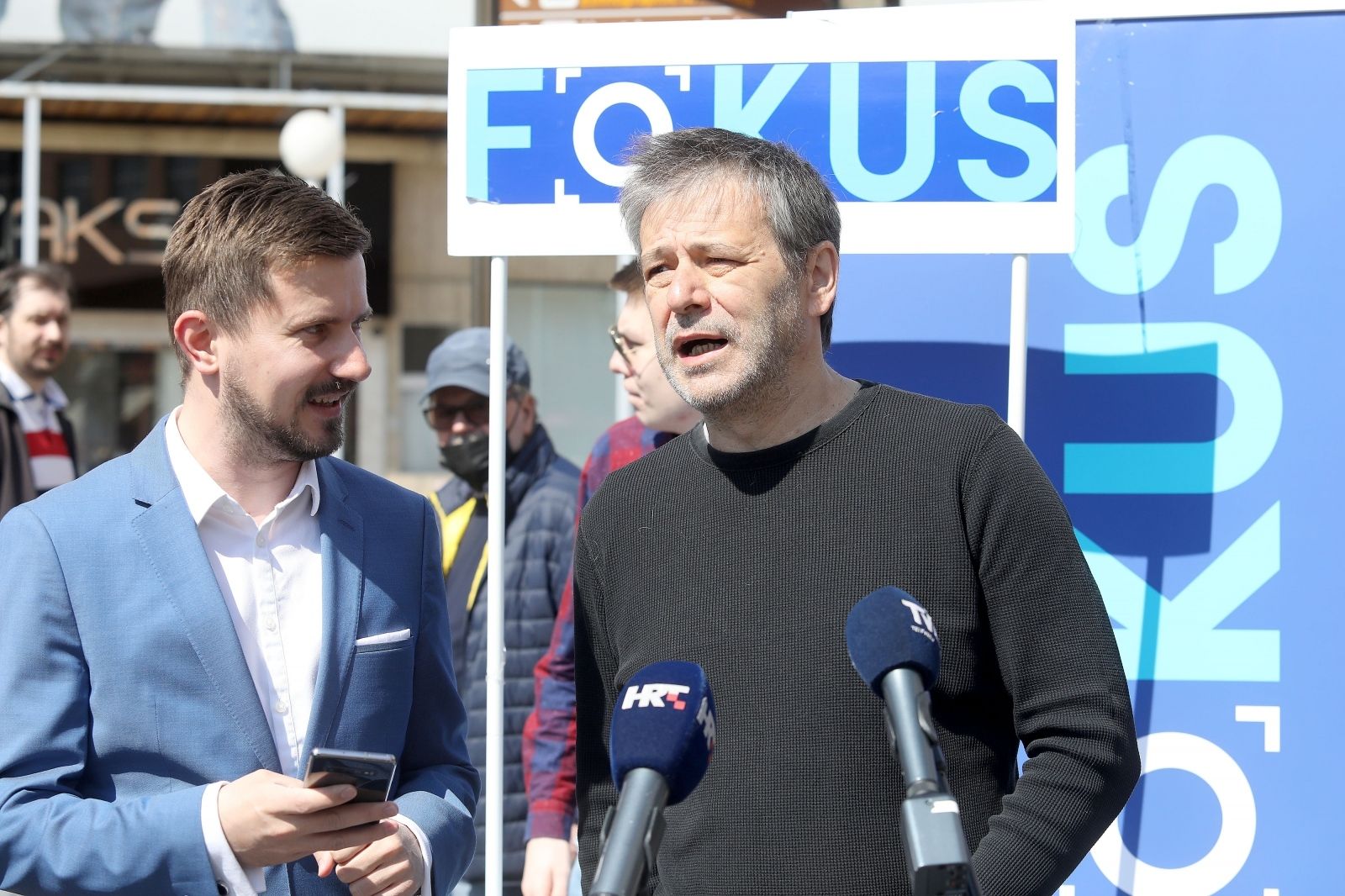 22.04.2021., Zagreb - Na Trgu bana Jelacica konferenciju za medije odrzali su Davor Nadji, saborski zastupnik stranke FOKUS i kandidat za gradonacelnika Grada Zagreba te Davor Huic, kandidat za zamjenika gradonacelnika Grada Zagreba. Tema konferencije: Gradnja energane kao rjesenja za ocuvanje okolisa i odrzivi razvoj.
Photo: Patrik Macek/PIXSELL
