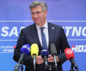 18.10.2021., Zagreb - Predsjednik Vlade i HDZ-a Andrej Plenkovic dao je izjavu medjima nakon sjednice Predsjednistva i Nacionalnog vijeca HDZ-a u sredisnjici stranke na Trgu zrtava fasizma 4. Photo: Tomislav Miletic/PIXSEL