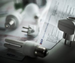 22.06.2013., , Zagreb - Ilustracija za elektricnu struju i potrosnju. Prije samog ulaska u Europsku uniju Hrvatska elektroprivreda - HEP, dobila je konkuenciju a rijec je o slovenskoj tvrtki GEN-I koja obecaje i do 30 posto jeftiniju struju te tvrtka RWE Energija koja upravo priprema izlazak na siroko trziste pa gradjani uskoro mogu ocekivati informacije o konkretnim ponudama za kupce. 
Photo: Sanjin Strukic/PIXSELL
