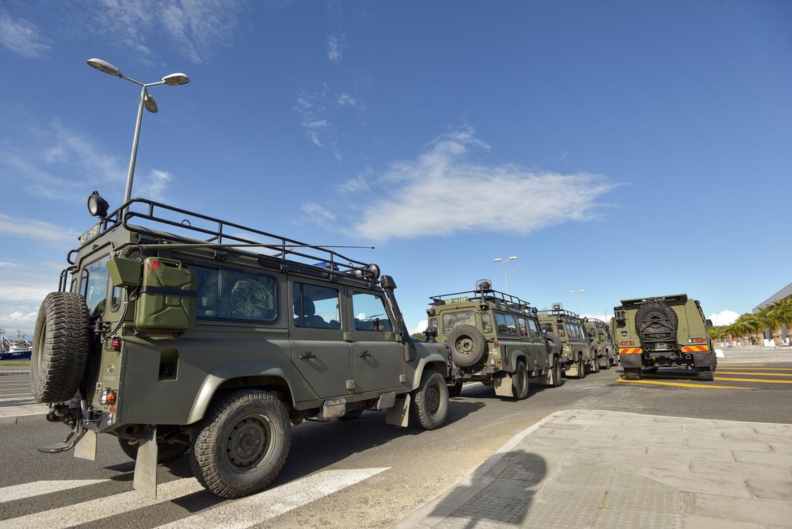 20.05.2019., Zadar - U sklopu medjunarode vojne vjezbe Imediate Response 19, koja se odrzava na teritoriju Republike Hrvatske, u luci Gazenica, oko 17:00 sati dva desantna broda minopolagaca HRM-a, Krka i Cetina, iskrcala su pripadnike oruzanih snaga Republike Albanije i Kosovskih snaga sigurnosti. Ovo je prvi puta da se brodovima Hrvatske ratne mornarice prevoze snage s mjestom ukrcaja u luci druge saveznicke drzave, konkretno u luci Drac u Republici Albaniji. Nakon iskrcavanja snage su nastavile cestovnim putem na vojni poligon "Eugen Kvaternik" kod Slunja.
Photo: Dino Stanin/PIXSELL
