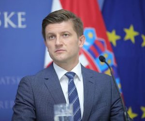 09.09.2021., Zagreb - Banski dvori. Predsjednik Vlade Andrej Plenkovic primio je ministra financija Irske i predsjednika Eurogrupe Paschala Donohoea. Izjave za medije nakon sastanka ministra Zdravka Marica i Paschala Donohoea. Photo: Sanjin Strukic/PIXSELL