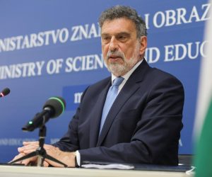 24.06.2021., Zagreb - Potpisivanje Programa suradnje izmedju Ministarstva znanosti i obrazovanja Republike Hrvatske i Ministarstva inovacija i tehnologije te Ministarstva ljudskih resursa Madjarske u podrucjima obrazovanja i znanosti za razdoblje 2021.-2025. Program suradnje potpisali su ministar znanosti i obrazovanja RH prof. dr. sc. Radovan Fuchs i ministar ljudskih resursa Madjarske prof. dr. Miklos Kasler.
Photo: Tomislav Miletic/PIXSELL