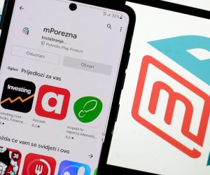 08.10.2021., Zagreb - mPorezna - nova mobilna aplikacija Porezne uprave. Od 30. rujna 2021. na Google Play Store-u dostupna je mobilna aplikacija Porezne uprave mPorezna koja povecava dostupnost elektronickih usluga Porezne uprave poreznim obveznicima te smanjuje troskove ispunjavanja poreznih obveza. Porezni obveznici koji su korisnici mobilnih uredjaja mogu kroz mobilnu aplikaciju ostvariti uvid u svoje podatke, zaprimljene poruke i porezne akte, mogu podnositi zahtjeve, dobiti vazne informacije o svojim poreznim obvezama i poslati upit Poreznoj upravi koji se tice sustava ePorezna i mPorezna.