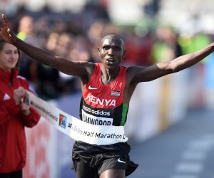 Copenhagen, Denmark: IAAF/AL-Bank World Half Marathon Championships 2014. winner Geoffrey Kipsang Kamworor (KEN) PUBLICATIONxNOTxINxDEN

Copenhagen Denmark IAAF Al Bank World Half Marathon Championships 2014 WINNER Geoffrey Kipsang  Ken PUBLICATIONxNOTxINxDEN