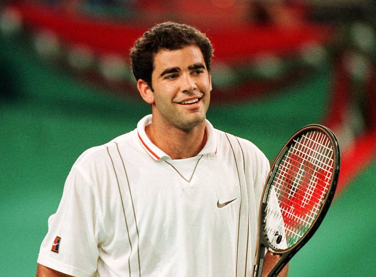 Pete Sampras lächelnd

Pete Sampras smiling