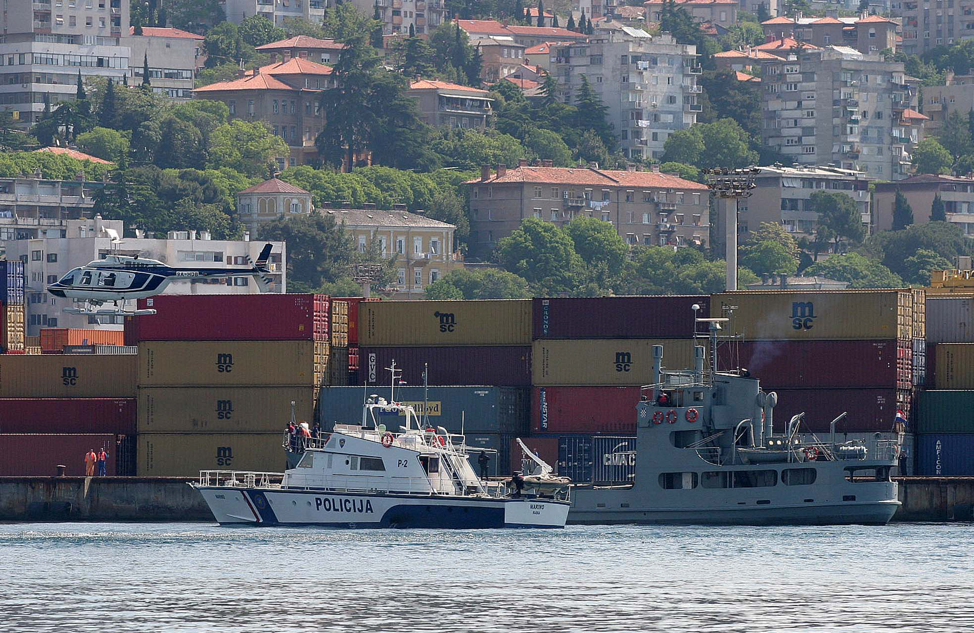Rijeka, 13.05.2008 - Danas je u akvatoriju Rijecke luke izvedena civilno-vojna vjeba 'PSI Adriatic Shield 08.'
foto FaH/ Miljenko KLEPAC