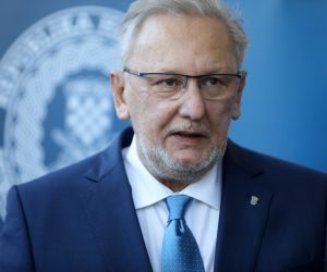 Zagreb, 25.10.2021. - Završna konferencija projekta "Osnaživanje žena i podrška u vojnim snagama i mirovnim misijama Republike Hrvatske. Na fotografiji Davor Božinović. foto HINA/ Daniel KASAP/ dk