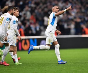 epa09565076 Dimitri PAYET of Olympique Marseille celebrates scoring during the UEFA Europa League Group E soccer match between Olympique Marseille and SS Lazio at the Velodrome Stadium in Marseille, southern France, 04 November 2021.  EPA/ALEXANDRE DIMOU