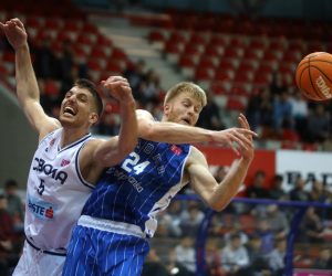 Zagreb, 05.11.2021. - Utakmica 9. kola HT Premijer lige između KK Cibona i KK Zadar. Na fotografiji Antonio Vranković, Dario Drožnjak. foto HINA/ Daniel KASAP/ dk